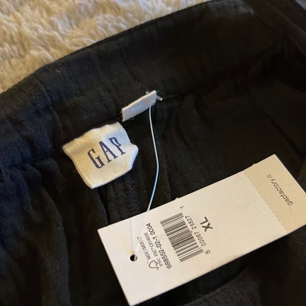 Black NWT Gap dress